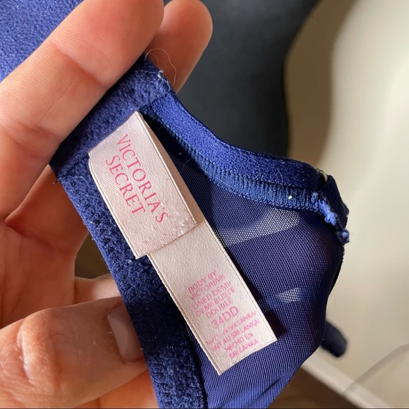 [Victoria’s Secret] Body By Victoria Lined Demi - Picture 8 of 8